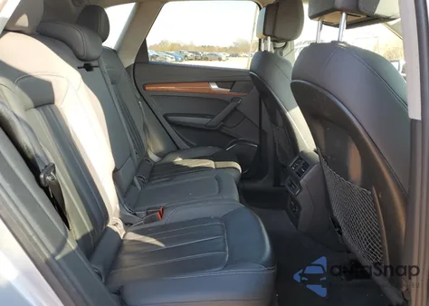 2021 Audi Q5 Premium z USA, uszkodzony, nr VIN WA1AAAFY9M2003553